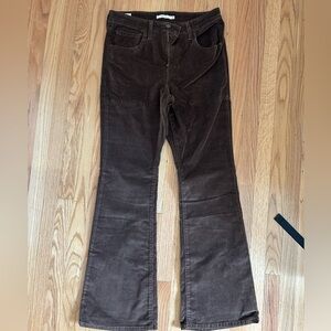 NEW WITHOUT TAGS Levi’s Corduroy Flare Jeans